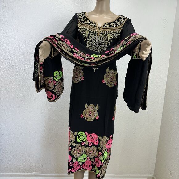 Traditional Wear Kurta And Dupatta With Embroidery Work Floral Pink Gold Black - Picture 6 of 13